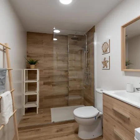 Renovated On Beachside With Pool *