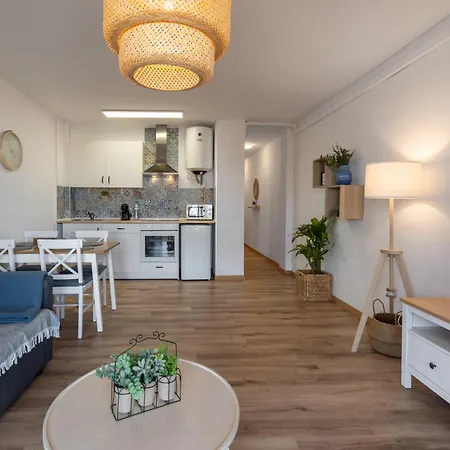 Renovated On Beachside With Pool * Nerja