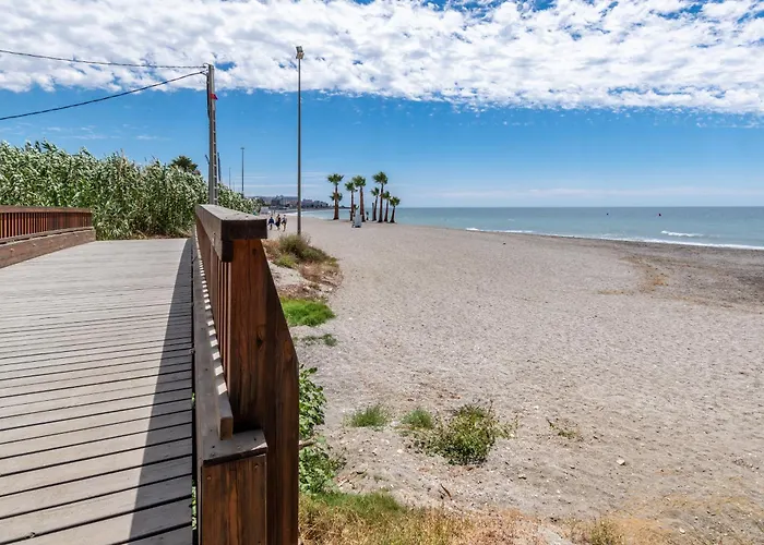 Apartment Renovated On Beachside With Pool