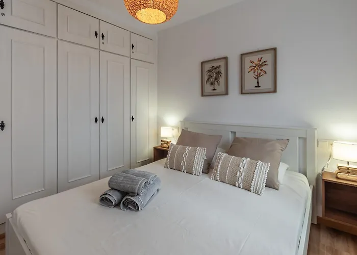 Renovated On Beachside With Pool Apartment Nerja