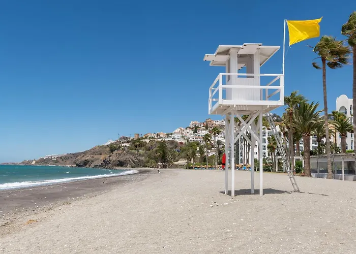 Renovated On Beachside With Pool *