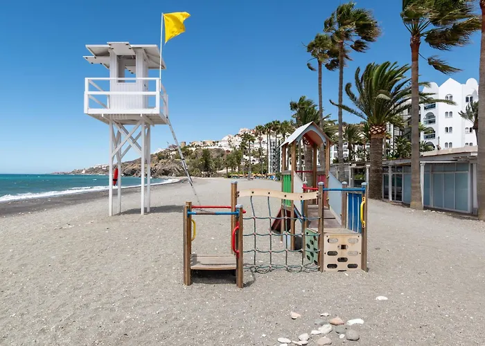 Renovated On Beachside With Pool Apartment *