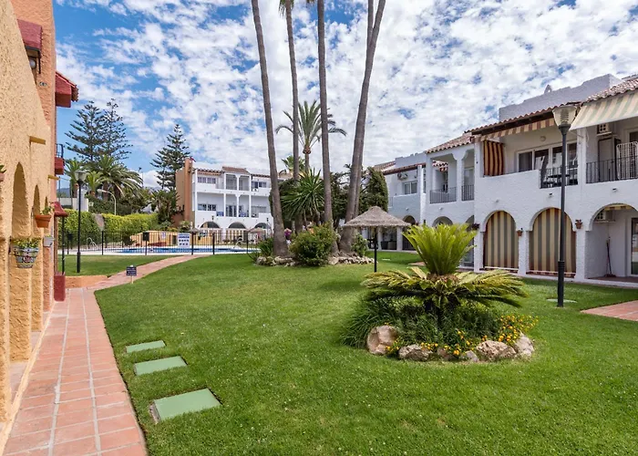 Apartment Renovated On Beachside With Pool