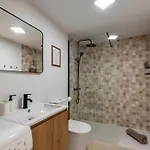 アパート Renovated On Beachside With Pool *