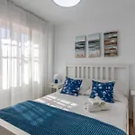 Renovated On Beachside With Pool * ネルハ