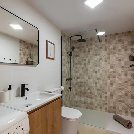 公寓 Renovated On Beachside With Pool *