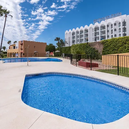 Renovated On Beachside With Pool