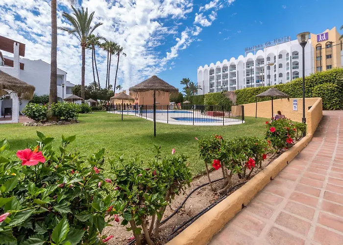 Renovated On Beachside With Pool * Nerja