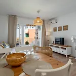 Apartment Renovated On Beachside With Pool