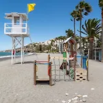 Renovated On Beachside With Pool Apartment *