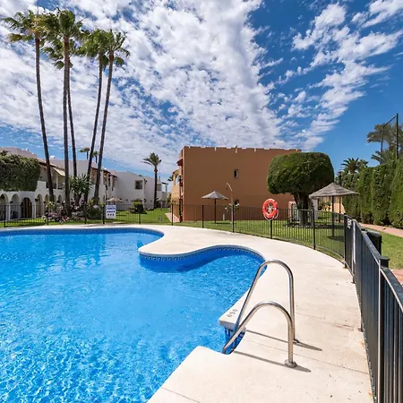 Renovated On Beachside With Pool Apartment Nerja
