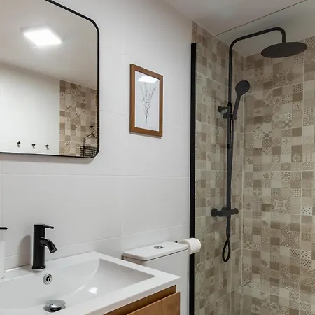 Renovated On Beachside With Pool Nerja