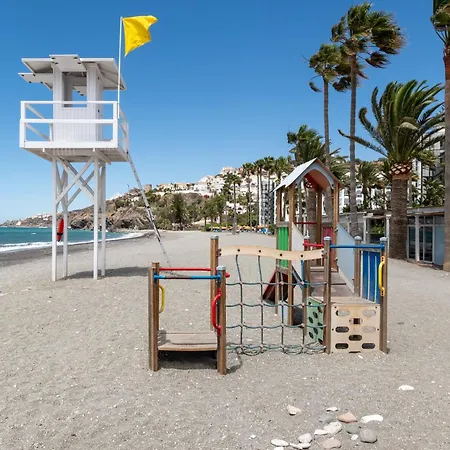 Renovated On Beachside With Pool Apartment *